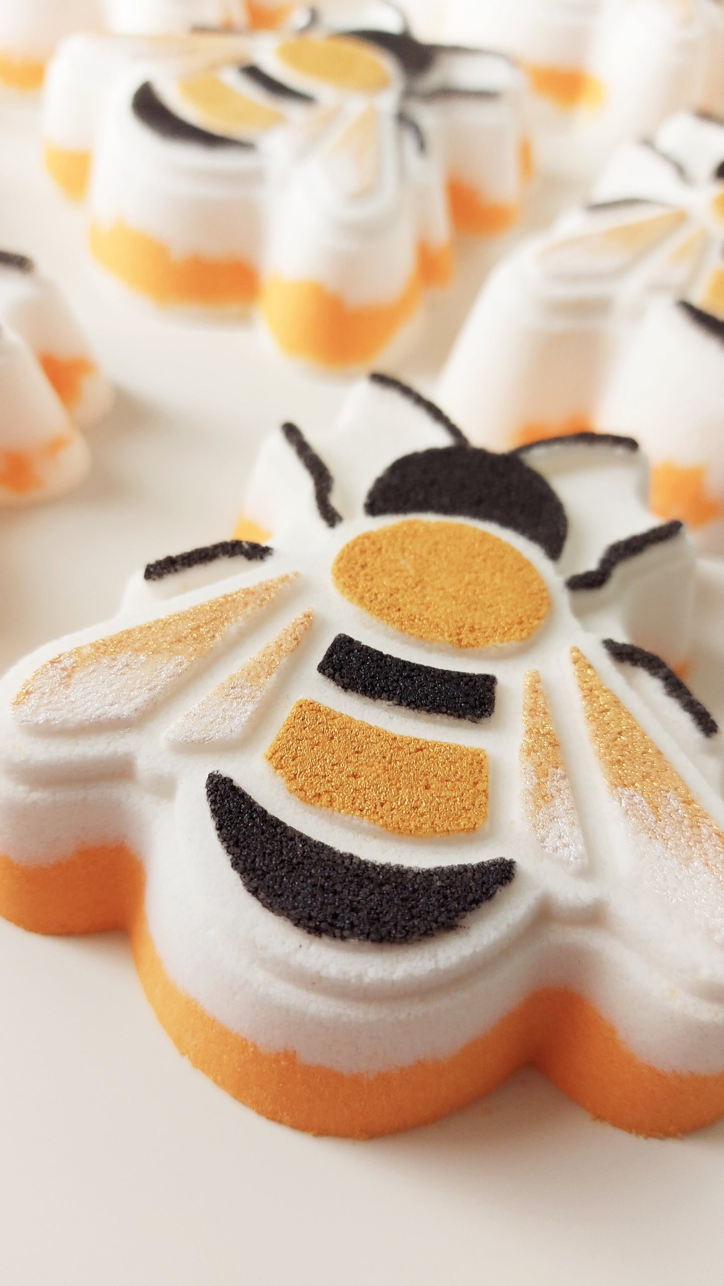 Honey Bee Bath Bomb