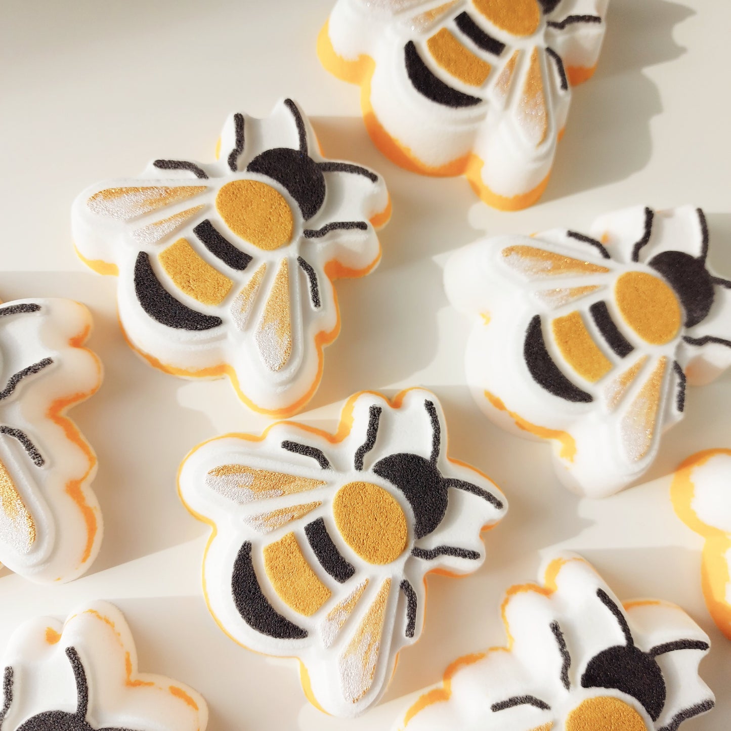Honey Bee Bath Bomb